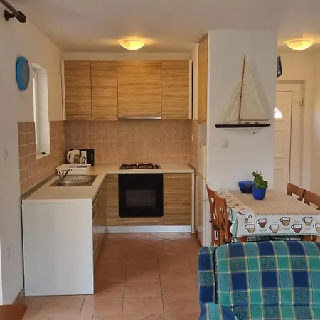 Dan - Apartment *